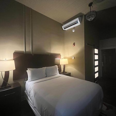 The Skylight Hotel Грінвілл Екстер'єр фото